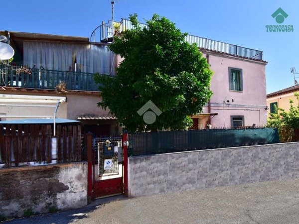 appartamento in vendita a Roma in zona Appio Pignatelli