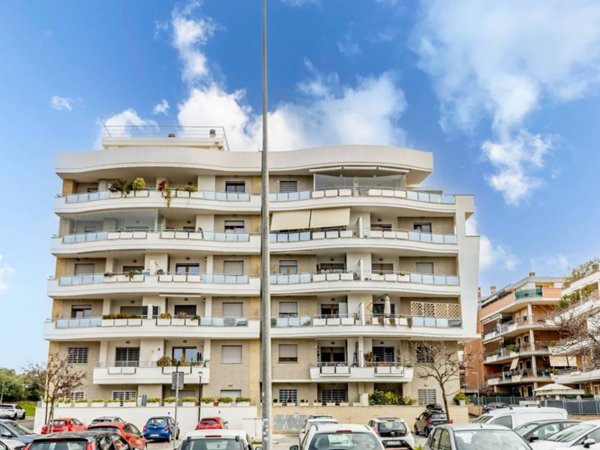 appartamento in vendita a Roma in zona Mezzocammino