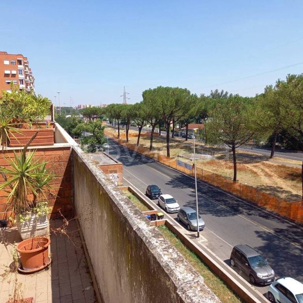 appartamento in vendita a Roma in zona Ponte Mammolo