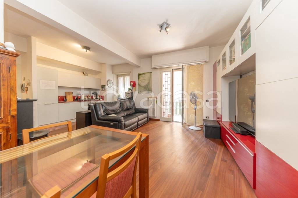 appartamento in vendita a Roma in zona Ostiense