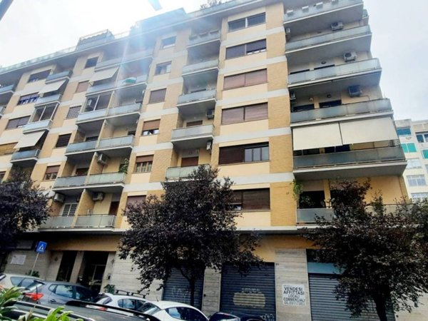 appartamento in vendita a Roma in zona Ostiense