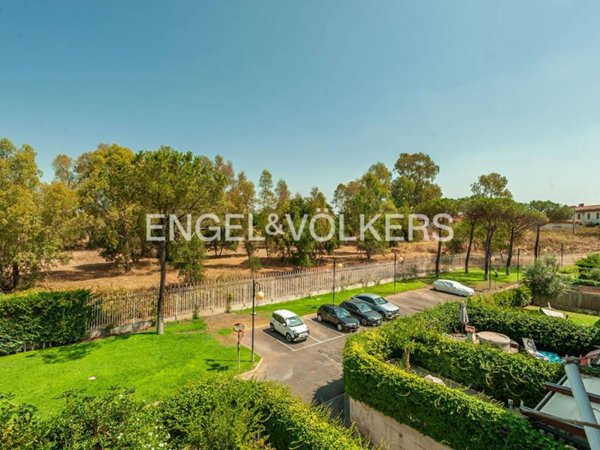 appartamento in vendita a Roma in zona EUR