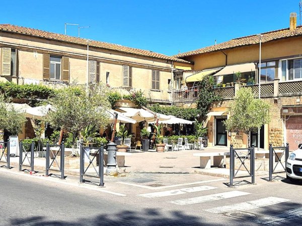 appartamento in vendita a Roma in zona Appio Claudio