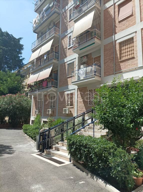 appartamento in vendita a Roma in zona Cinecittà