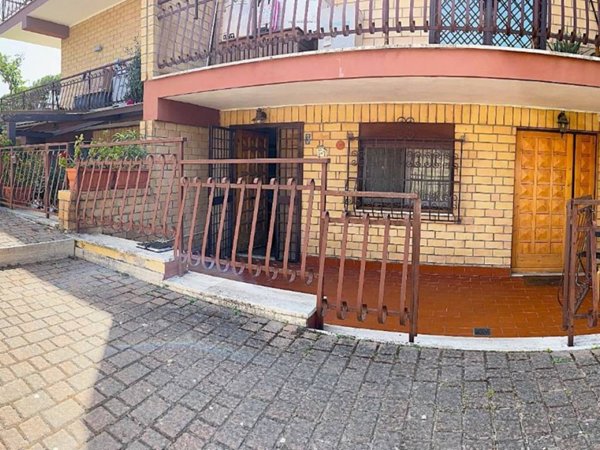 appartamento in vendita a Roma in zona Acilia