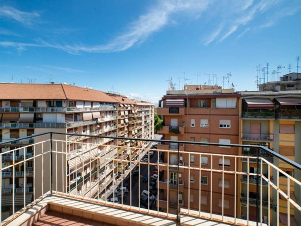 appartamento in vendita a Roma in zona Prenestino-Labicano