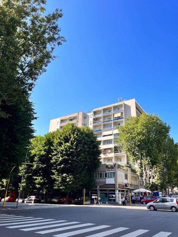 appartamento in vendita a Roma in zona EUR