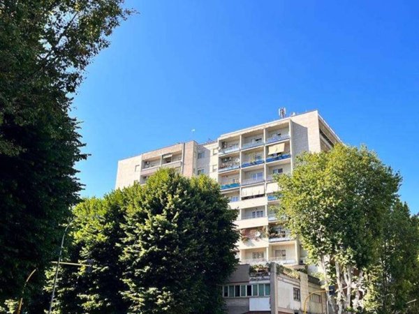 appartamento in vendita a Roma in zona EUR