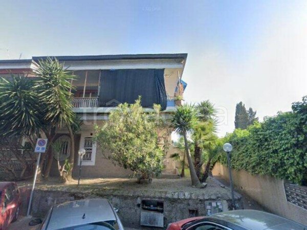 appartamento in vendita a Roma in zona Tomba di Nerone