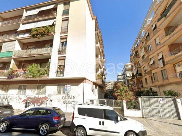 appartamento in vendita a Roma in zona Ostia