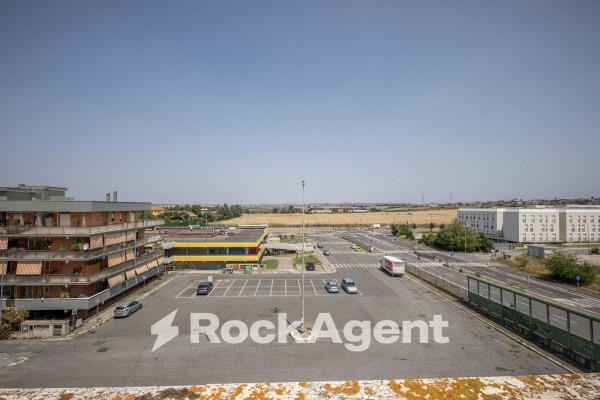 appartamento in vendita a Roma in zona Settecamini