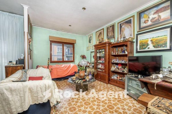 appartamento in vendita a Roma in zona Ostiense