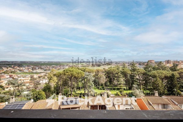 appartamento in vendita a Roma in zona Acilia