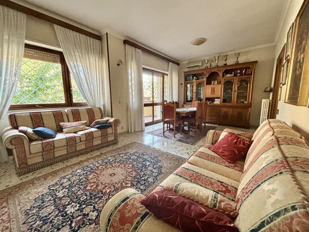 appartamento in vendita a Roma in zona Tomba di Nerone