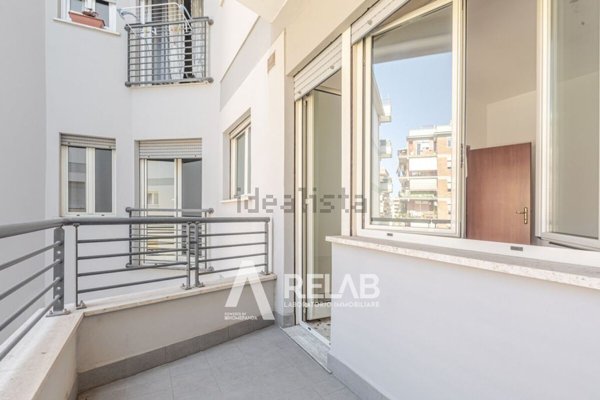 appartamento in vendita a Roma in zona Ostia
