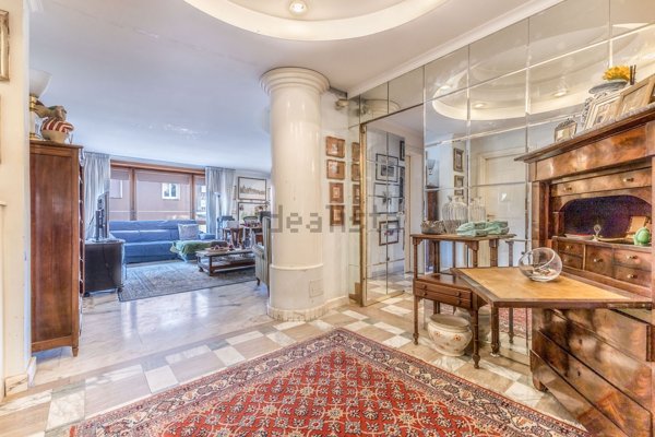 appartamento in vendita a Roma in zona Appio Latino
