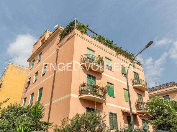 appartamento in vendita a Roma in zona Gianicolense