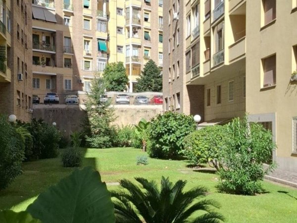 appartamento in vendita a Roma in zona Ostiense