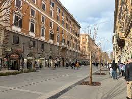 negozio in vendita a Roma in zona Rione Prati