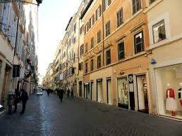 negozio in vendita a Roma in zona Trevi-Colonna