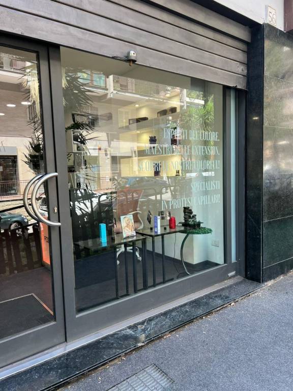 negozio in vendita a Roma in zona Tor di Quinto