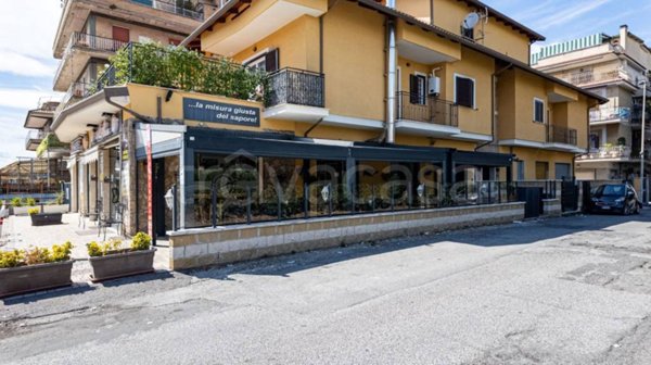 negozio in vendita a Roma in zona Prenestino-Centocelle