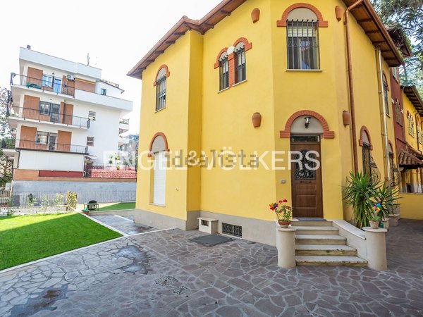 casa indipendente in vendita a Roma in zona Nomentano
