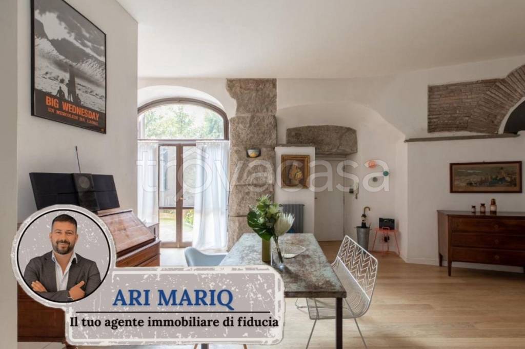 appartamento in vendita a Roma in zona Rione Monti/Campitelli