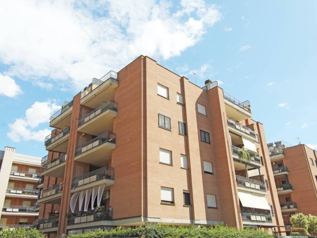 appartamento in vendita a Roma in zona Massimina/Casal Lumbroso