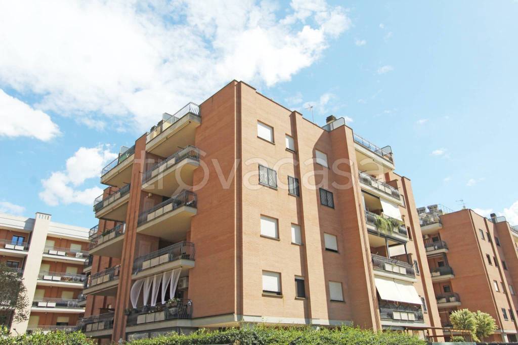 appartamento in vendita a Roma in zona Ponte Galeria