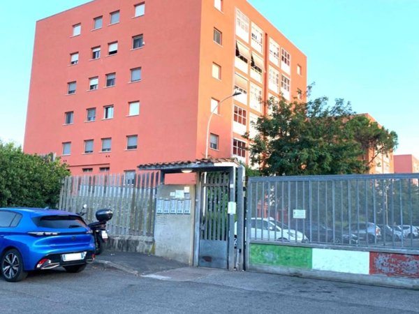 appartamento in vendita a Roma in zona Corviale
