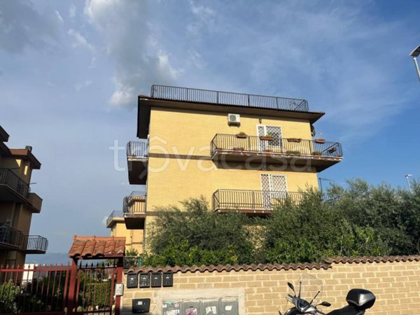 appartamento in vendita a Roma in zona Finocchio