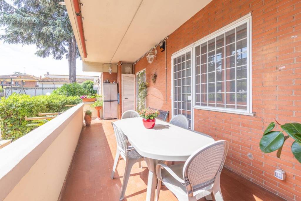 appartamento in vendita a Roma in zona Appio Claudio