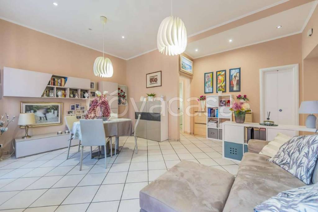 appartamento in vendita a Roma in zona Ostiense