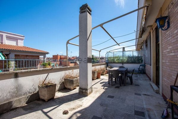 appartamento in vendita a Roma in zona Appio Claudio