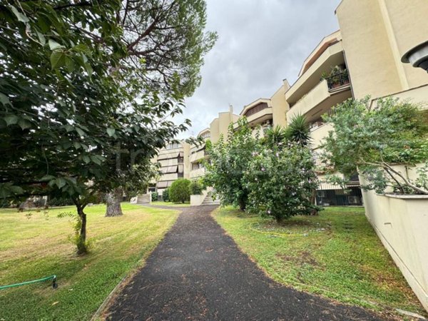 appartamento in vendita a Roma in zona Torre Maura