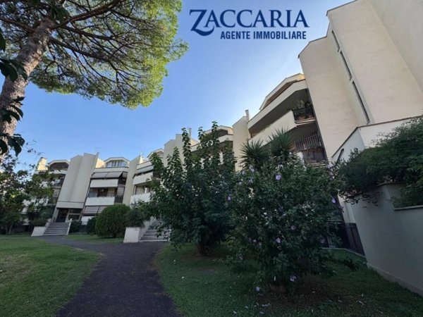 appartamento in vendita a Roma in zona Torre Maura