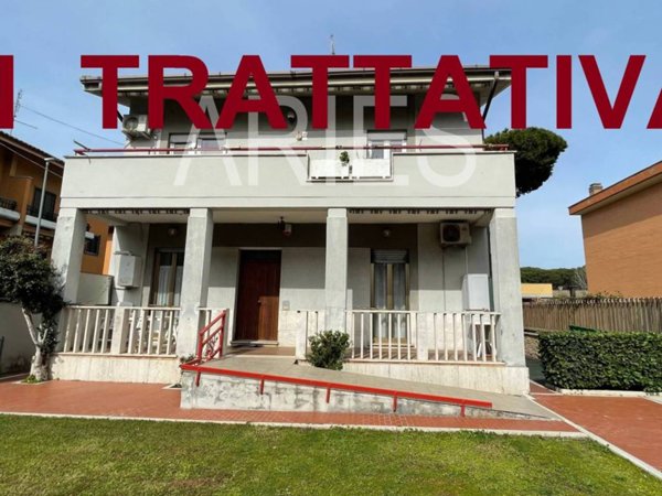 appartamento in vendita a Roma in zona Ostia