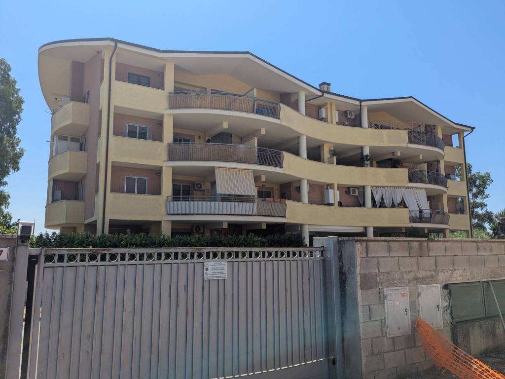 appartamento in vendita a Roma in zona Dragona/Bagnoletto