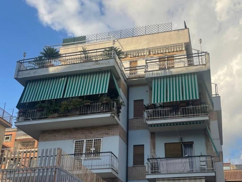 appartamento in vendita a Roma in zona Torrevecchia
