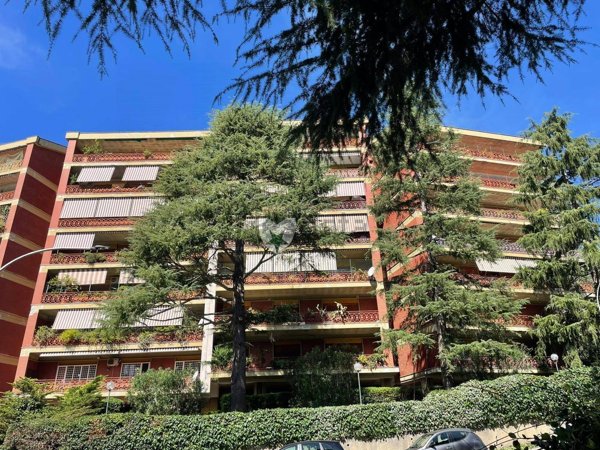 appartamento in vendita a Roma in zona Tomba di Nerone