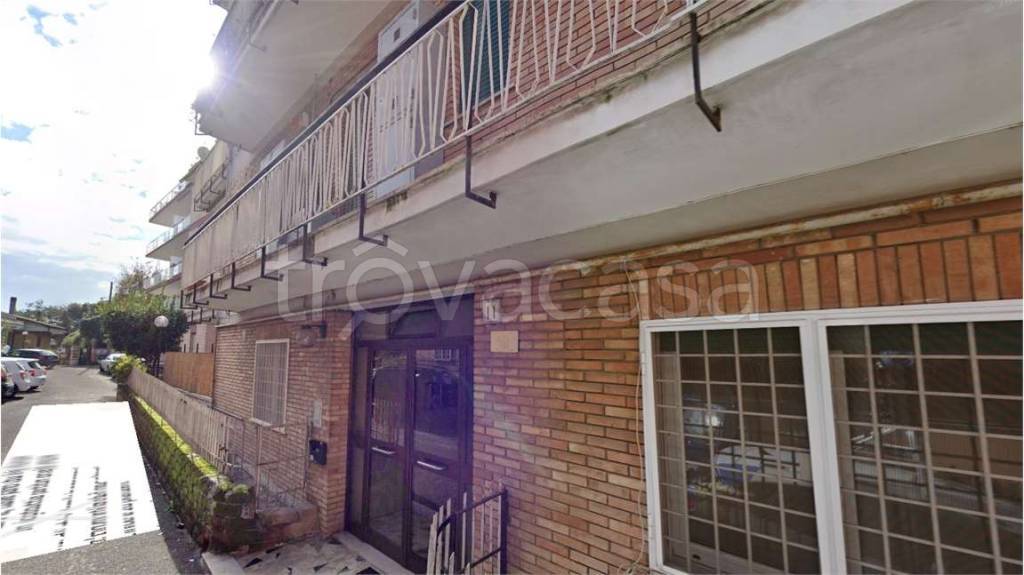 appartamento in vendita a Roma in zona Labaro