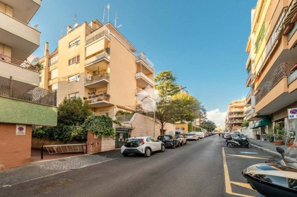 appartamento in vendita a Roma