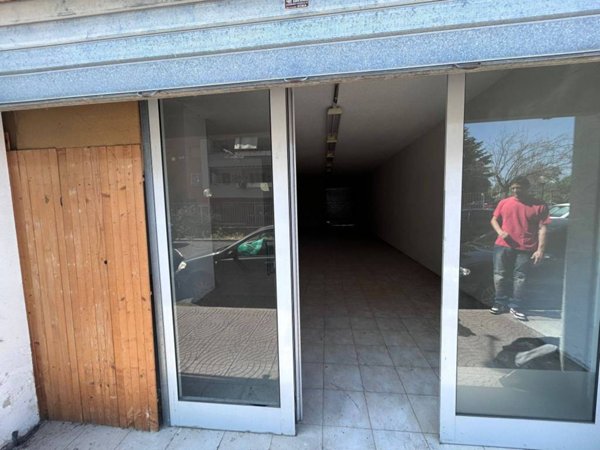 negozio in vendita a Roma in zona Dragona/Bagnoletto
