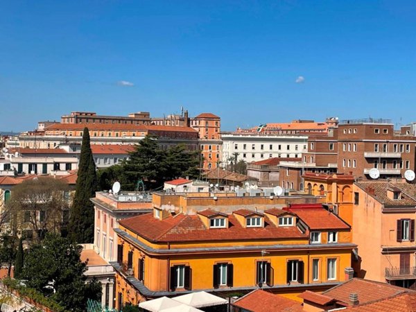 appartamento in vendita a Roma in zona Castro Pretorio
