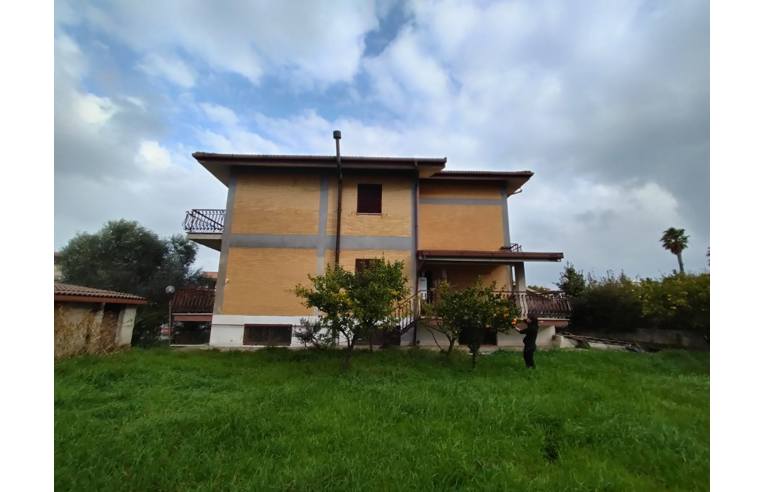 casa indipendente in vendita a Roma in zona Trigoria