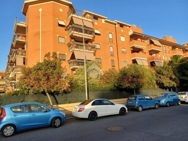 appartamento in vendita a Roma in zona Romanina