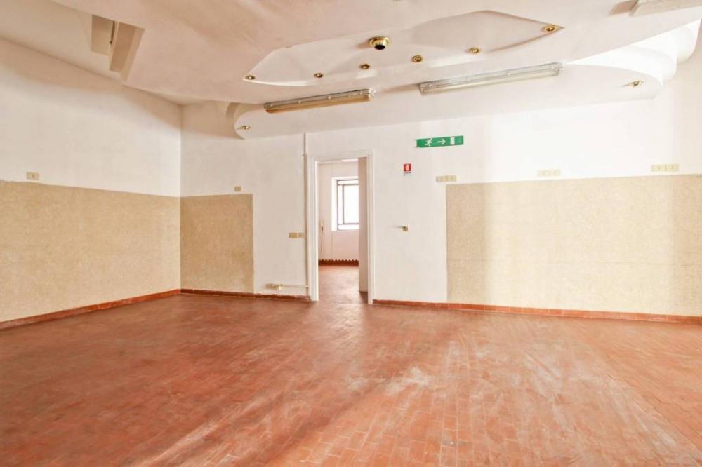 ufficio in vendita a Roma in zona Centro Storico