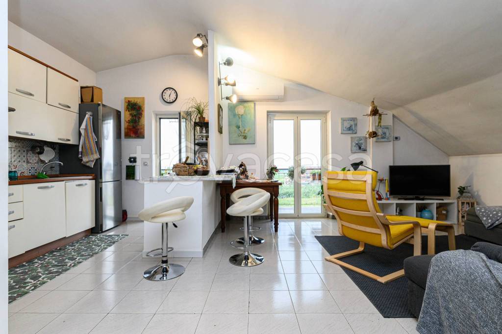 appartamento in vendita a Roma in zona Tor Bella Monaca