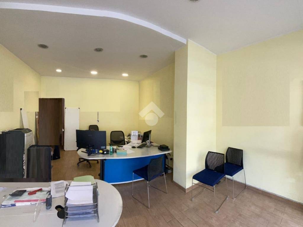 negozio in vendita a Roma in zona Prenestino-Centocelle